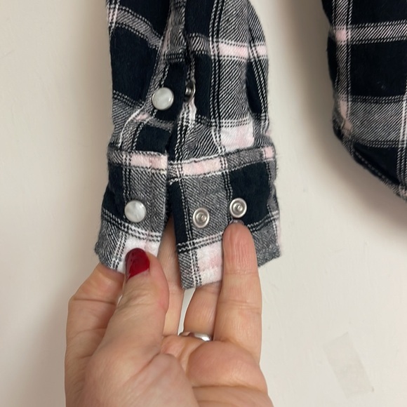 Tractr Plaid flannel top for girls, size 7/8 grade condition - Picture 5 of 5